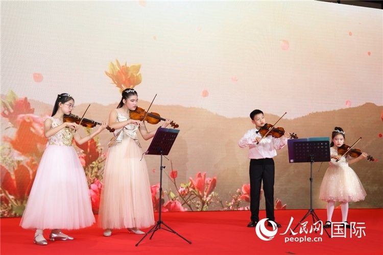 中國青少年樂器表演。人民網(wǎng)記者任皓宇攝