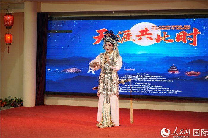 曲劇表演。人民網(wǎng)記者 姜宣攝