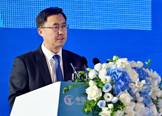 洋河股份黨委書(shū)記、董事長(zhǎng)張聯(lián)東。受訪方供圖