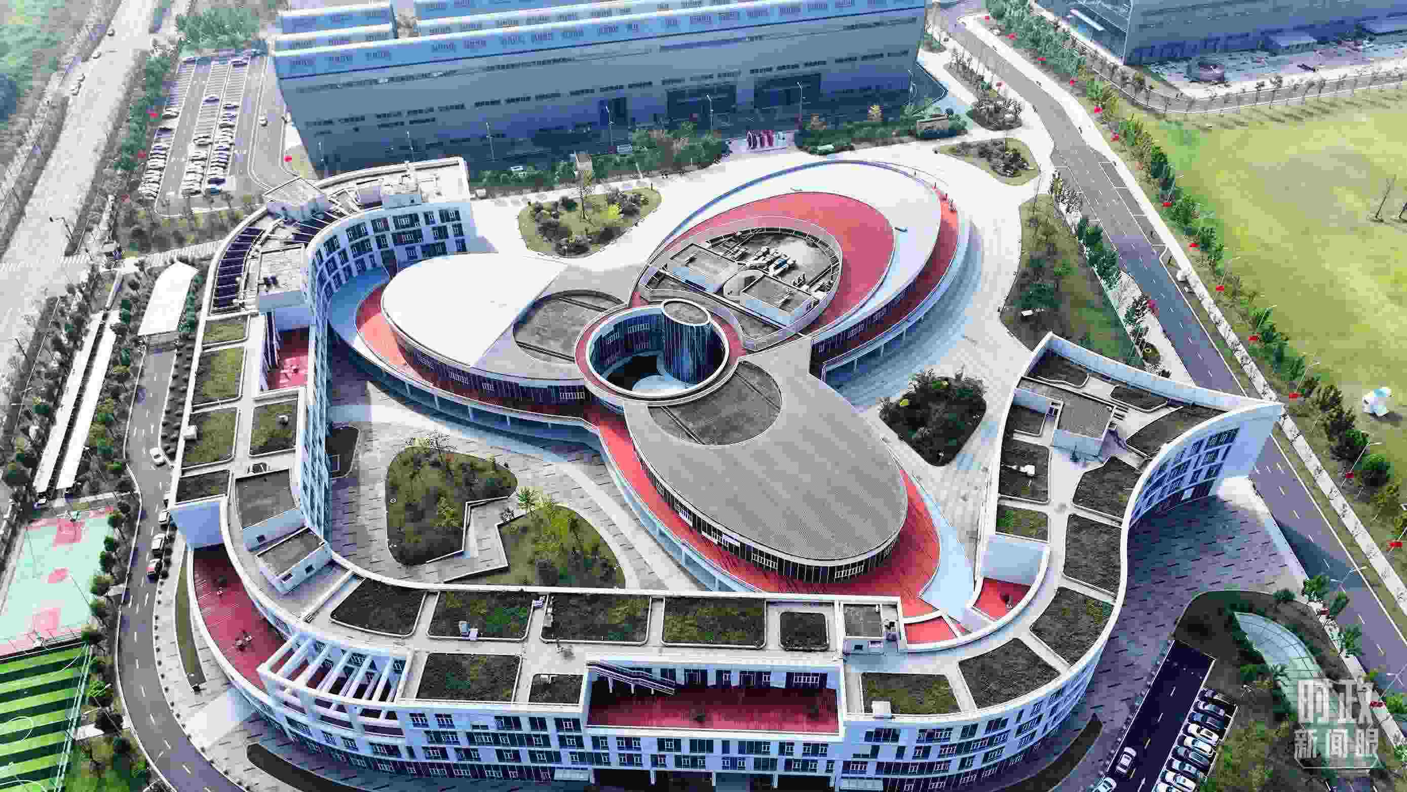 △位于合肥未來大科學(xué)城的聚變堆主機(jī)關(guān)鍵系統(tǒng)綜合研究設(shè)施園區(qū)。（總臺記者陳志猛拍攝）