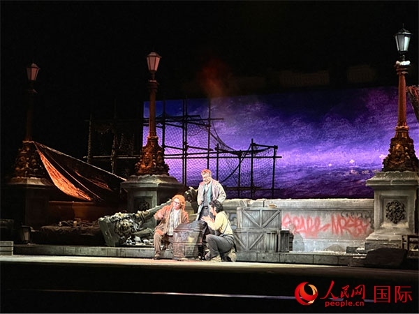 演出現(xiàn)場。人民網(wǎng)記者 簡承淵攝