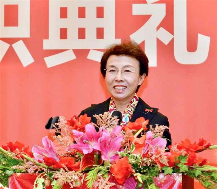 中國(guó)僑聯(lián)副主席程紅出席比利時(shí)浙江籍僑團(tuán)聯(lián)盟第二屆主席團(tuán)就職典禮并致辭。比利時(shí)浙江籍僑團(tuán)聯(lián)盟供圖