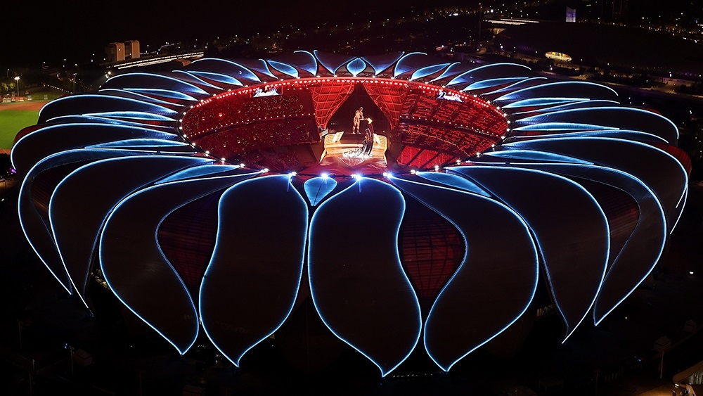 2023年9月23日，第19屆亞洲運動會開幕式上，最后一棒火炬手汪順和“數(shù)字火炬手”在開幕式上點燃主火炬。