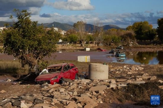 這是11月2日在西班牙烏鐵爾拍攝的受災(zāi)區(qū)域。新華社記者 孟鼎博 攝