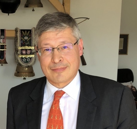 瑞士日內(nèi)瓦伯爾尼大區(qū)經(jīng)濟發(fā)展署前署長、經(jīng)濟學(xué)家 菲利普·莫尼耶