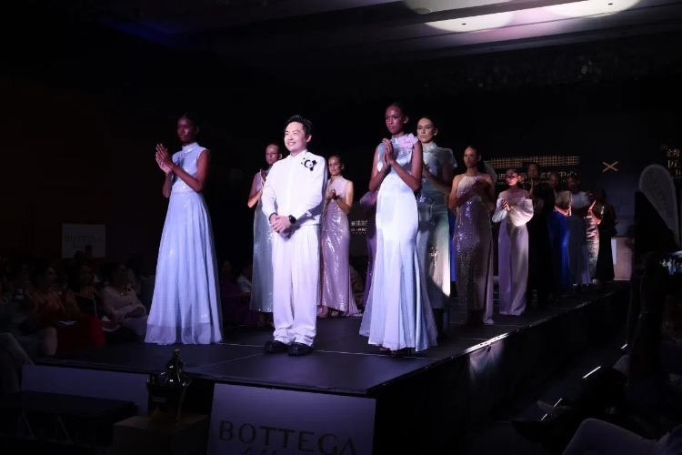 時(shí)裝周現(xiàn)場。顏李芳攝