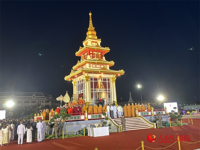 北京靈光寺佛牙舍利抵達王家田廣場安奉。人民網(wǎng)記者孫廣勇攝