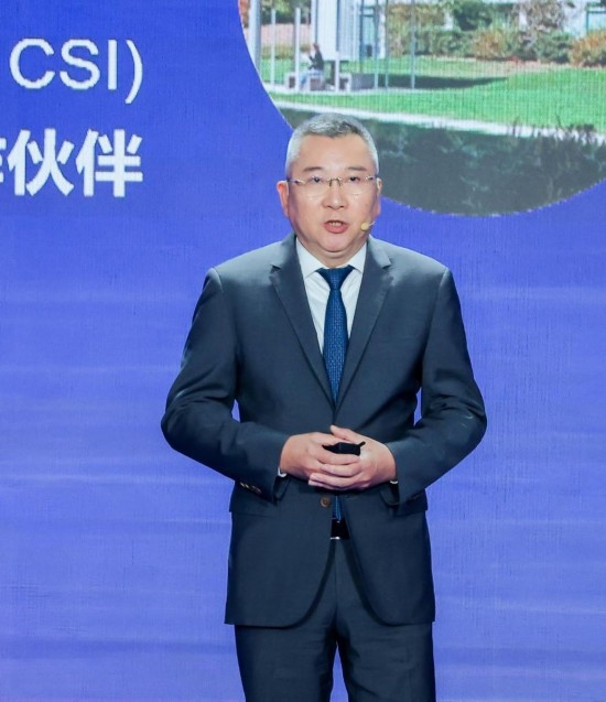 12月6日，法國達索系統(tǒng)公司全球執(zhí)行副總裁許善淞在深圳全球招商大會上。新華社發(fā)