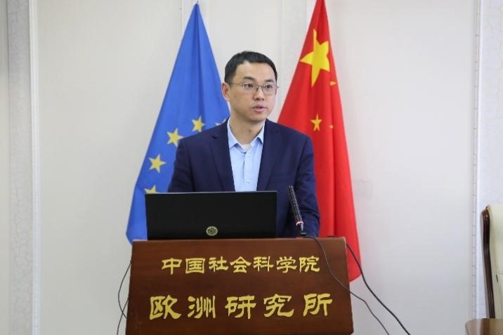 社會科學(xué)文獻(xiàn)出版社副總編輯童根興作開幕式致辭。吳迪攝