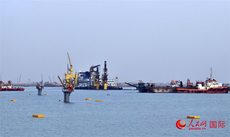 祖拜爾海底隧道施工場景。人民網(wǎng)記者管克江攝