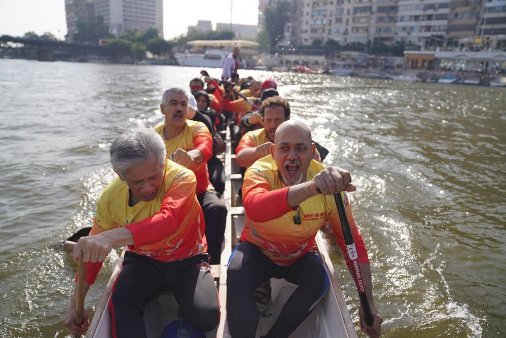 活動(dòng)現(xiàn)場(chǎng)龍舟競(jìng)技，共慶春節(jié)。開羅中國文化中心供圖