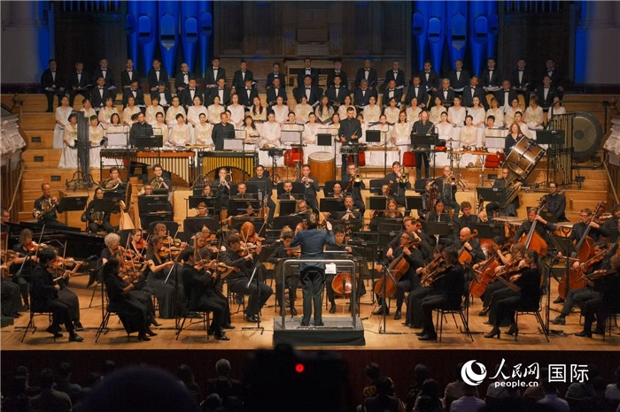 奧克蘭市政廳《空?！方豁懬莩霈F(xiàn)場(chǎng)。張波若攝