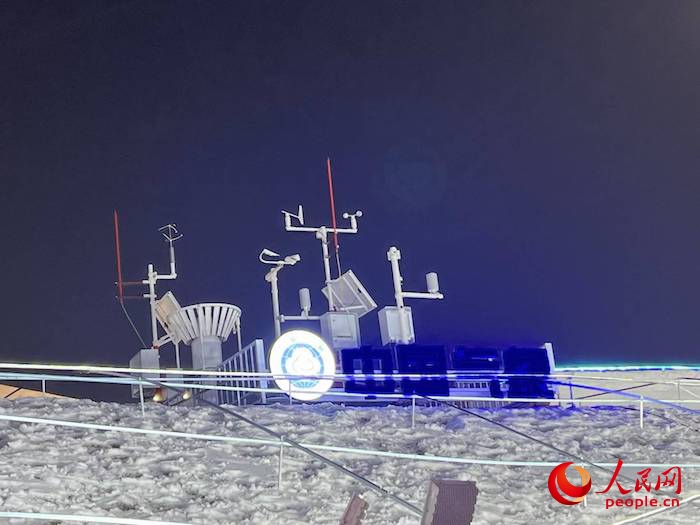 園區(qū)內九要素自動氣象觀測站。人民網 高清揚攝