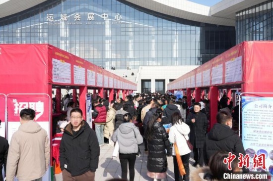 圖為招聘活動現(xiàn)場。 解凱光 攝