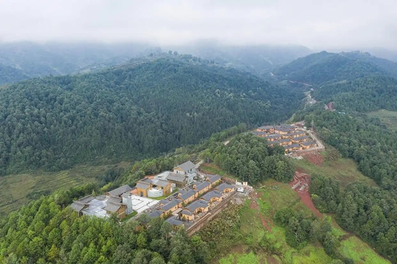 2020年10月13日拍攝的三河村新村聚居點(diǎn)。 