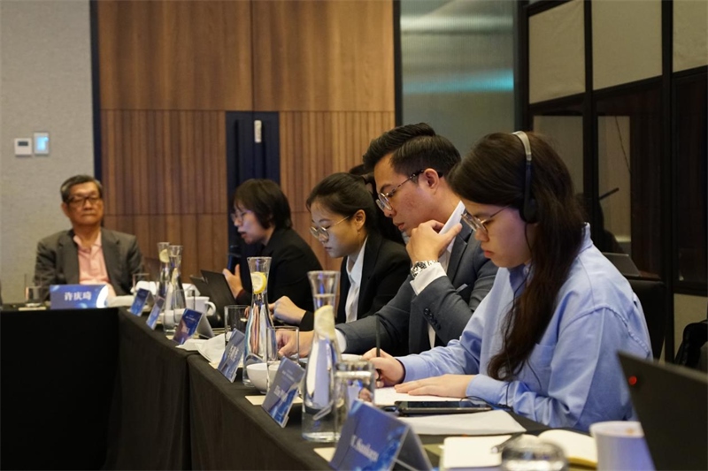 分享會現(xiàn)場，中馬兩國記者認(rèn)真記錄。林俊揚攝