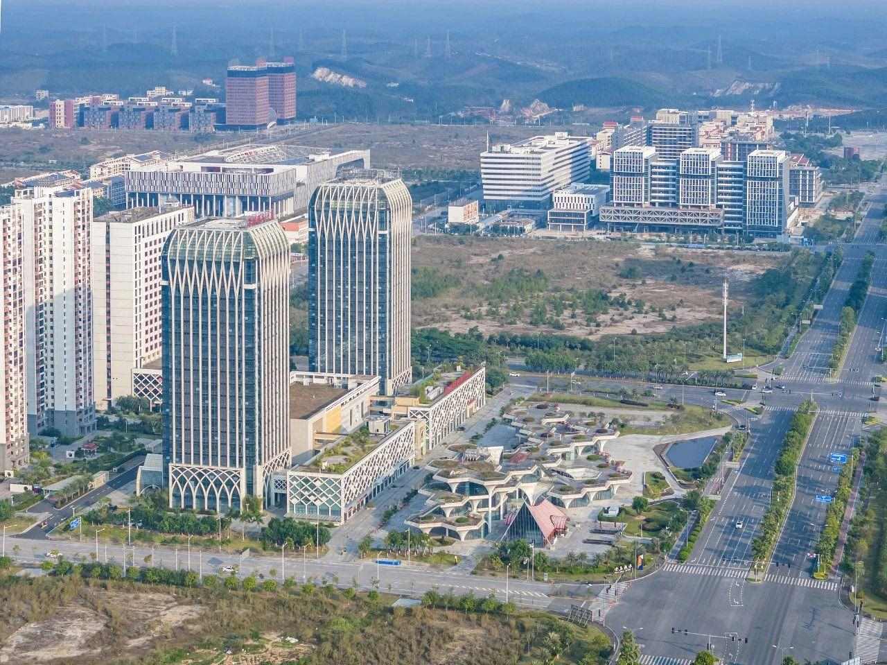 2023年11月，廣西欽州，航拍中國(guó)—馬來(lái)西亞欽州產(chǎn)業(yè)園區(qū)。