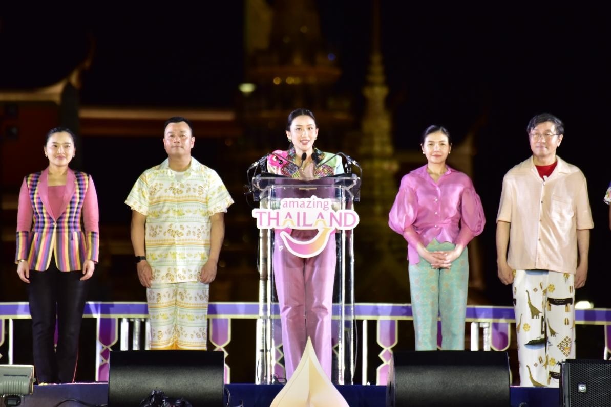 泰國總理佩通坦·欽那瓦宣布泰國潑水節(jié)慶?；顒诱絾?。泰國國家旅游局供圖