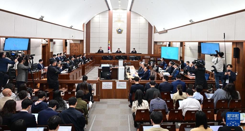 這是4月21日拍攝的韓國首爾中央地方法院庭審現(xiàn)場。新華社/紐西斯通訊社