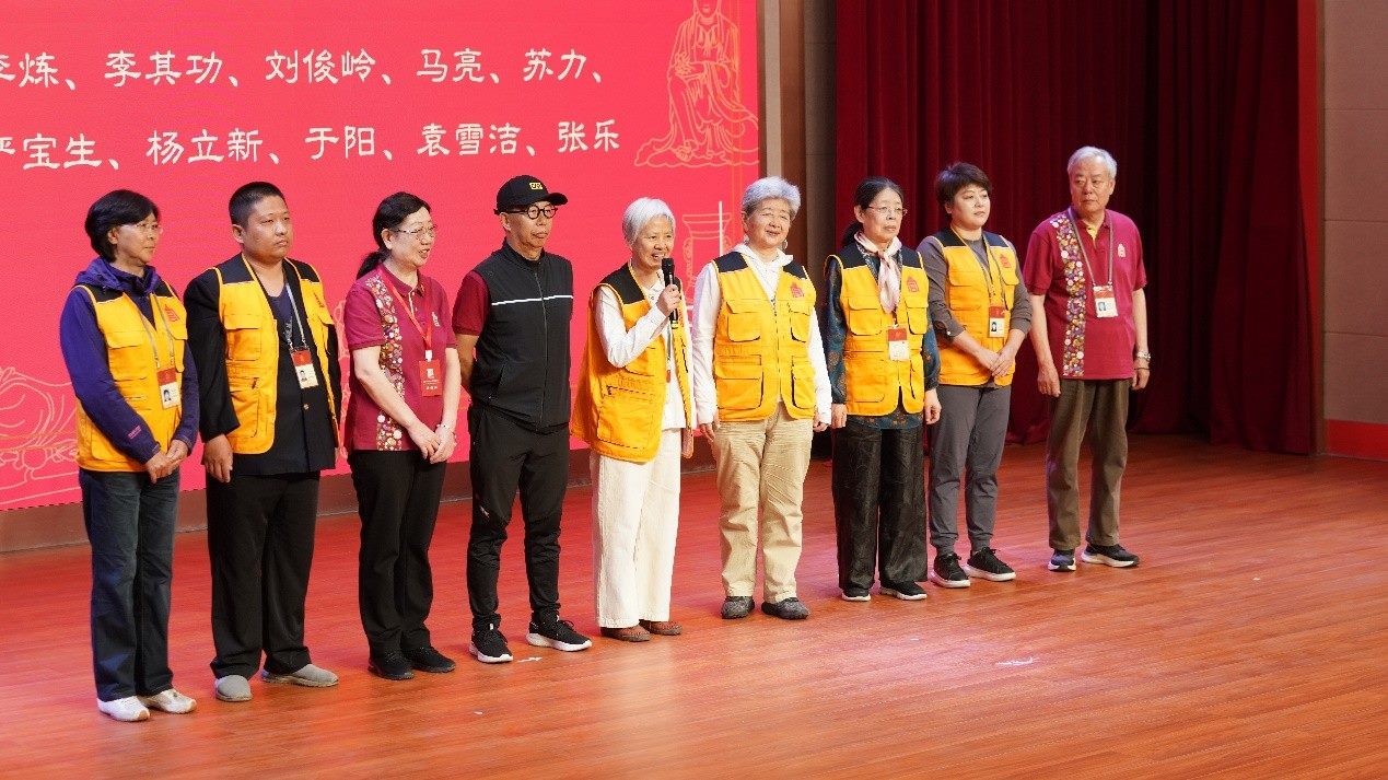 服務(wù)滿二十年志愿者代表發(fā)表感言。故宮博物院供圖