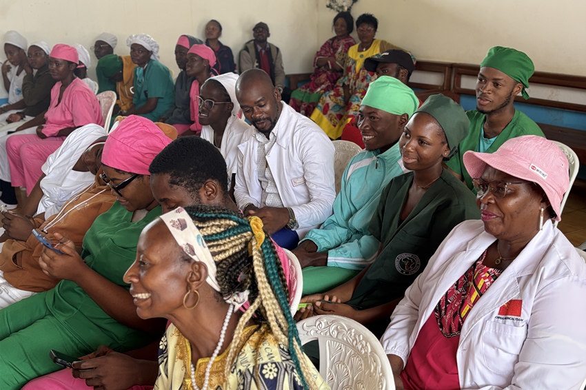 【2】圖為活動(dòng)現(xiàn)場(chǎng)。中國（山西）第24批援喀麥隆姆巴爾馬尤醫(yī)療隊(duì) 供圖