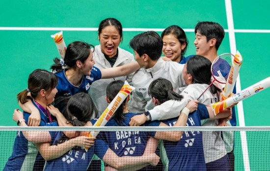 5月3日，韓國隊?wèi)c祝晉級決賽。新華社記者 孫非 攝