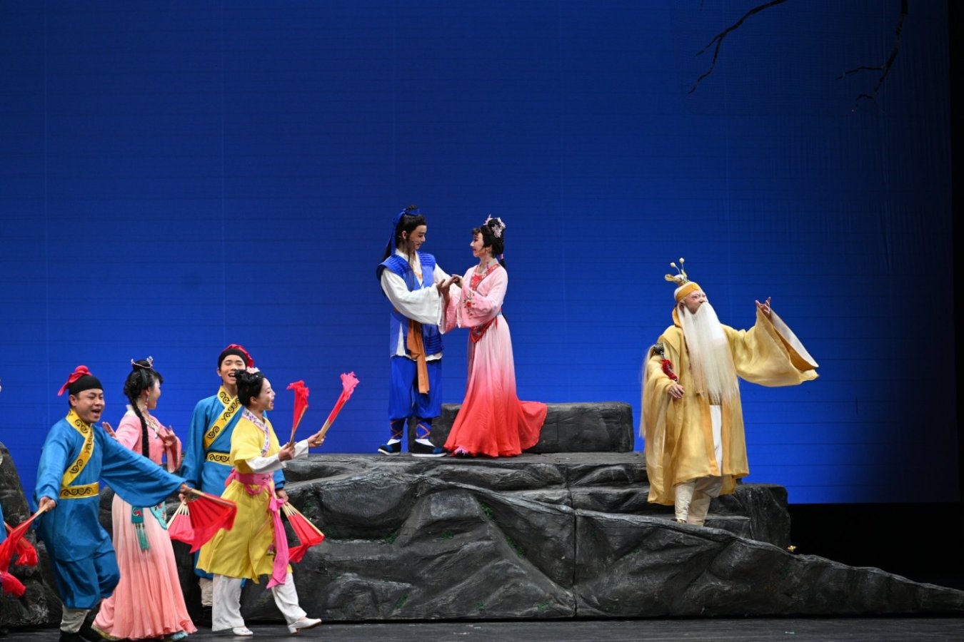 《七妹與蛇郎》演出劇照。國(guó)家大劇院供圖