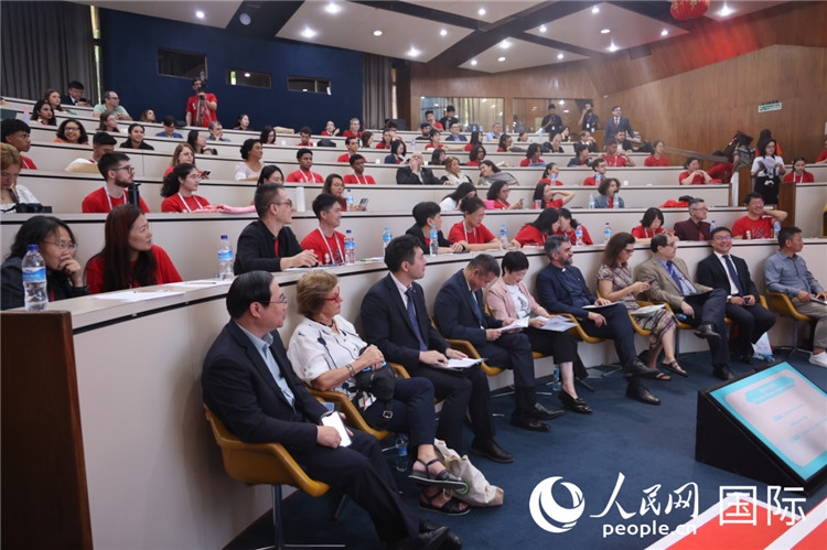 2025年“漢語橋”巴西賽區(qū)決賽現(xiàn)場。人民網(wǎng)記者 時元皓攝