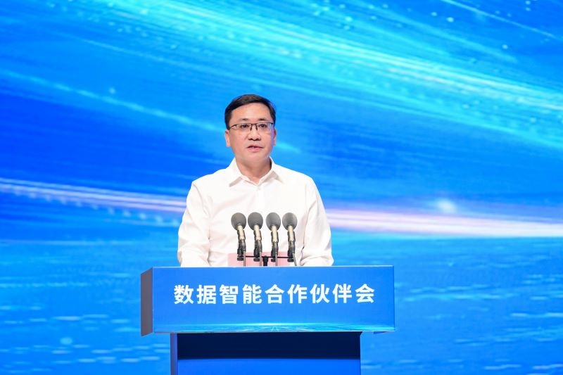 圖為河南省人民政府國有資產(chǎn)監(jiān)督管理委員會黨委委員、副主任李海峰。