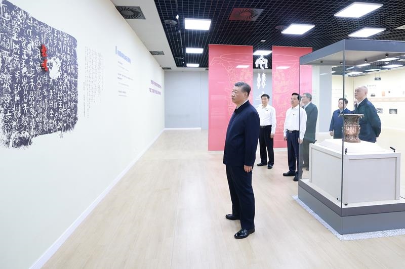 △2024年9月10日，習近平總書記來到陜西寶雞市參觀寶雞青銅器博物院。